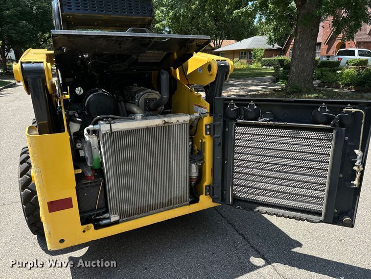 image for item MU9876 Yanmar S270V-1 skid steer loader