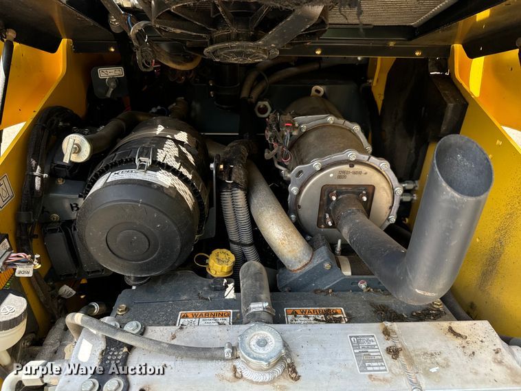 image for item MU9876 Yanmar S270V-1 skid steer loader