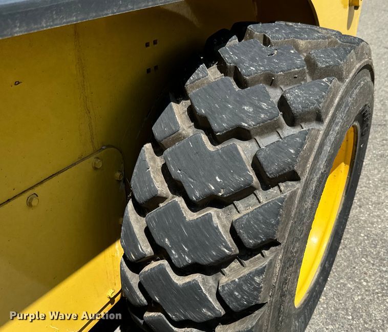 image for item MU9876 Yanmar S270V-1 skid steer loader