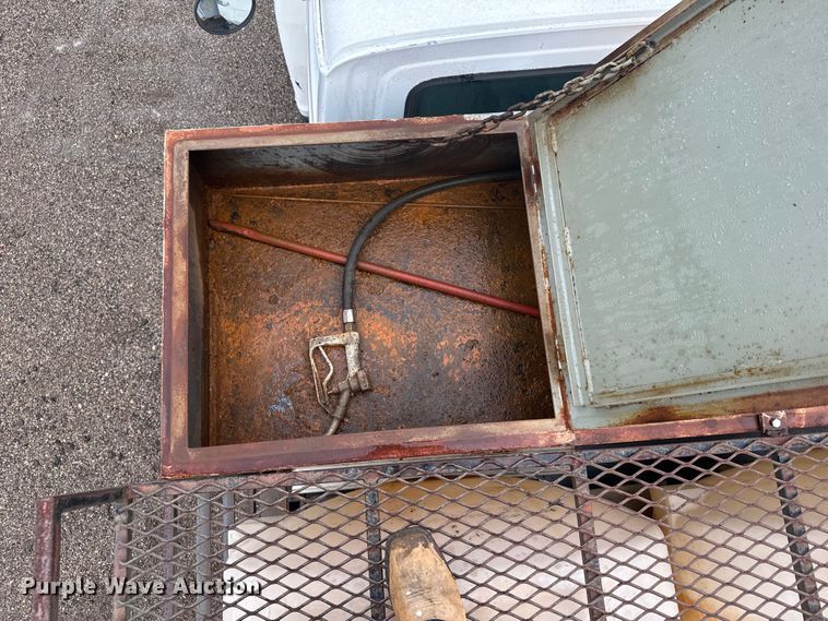 image for item MU9938 1985 Ford LN8000 water truck