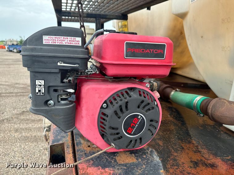 image for item MU9938 1985 Ford LN8000 water truck