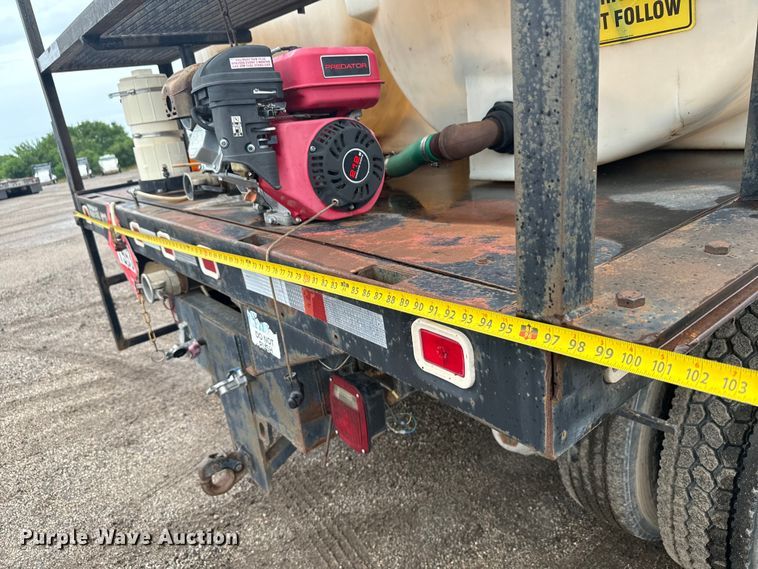 image for item MU9938 1985 Ford LN8000 water truck