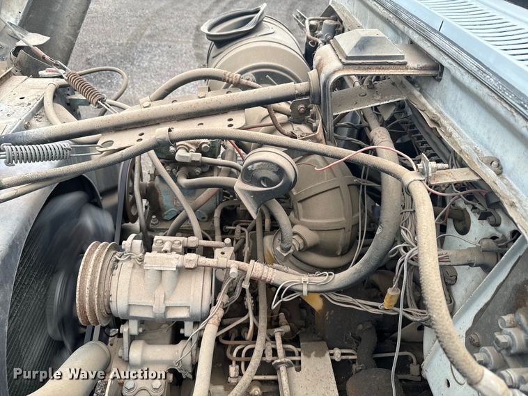 image for item MU9938 1985 Ford LN8000 water truck