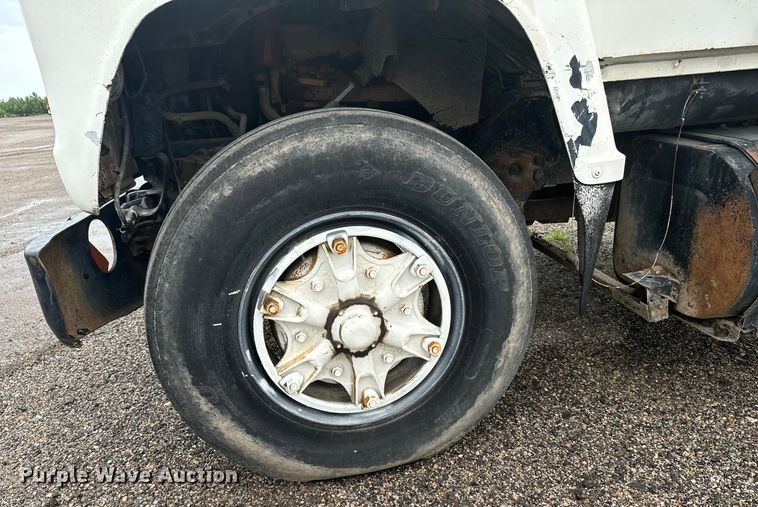 image for item MU9938 1985 Ford LN8000 water truck