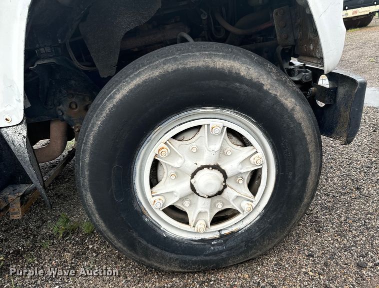 image for item MU9938 1985 Ford LN8000 water truck