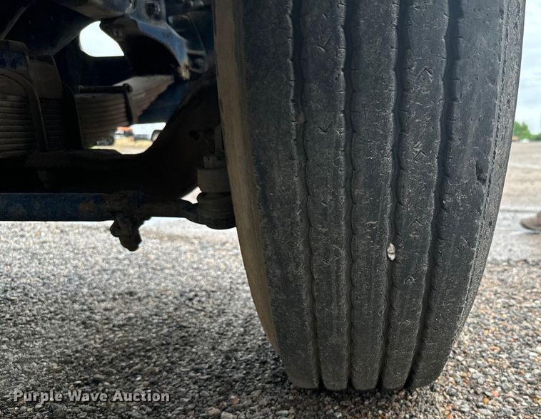 image for item MU9938 1985 Ford LN8000 water truck