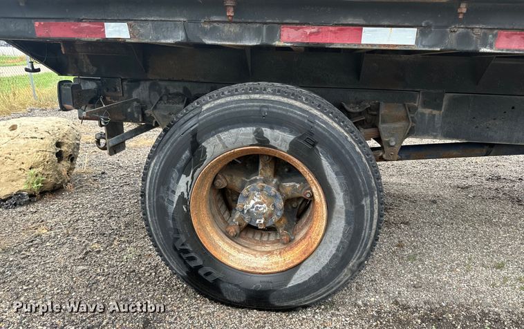 image for item MU9938 1985 Ford LN8000 water truck