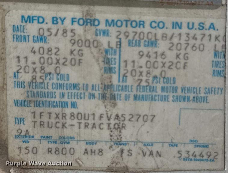 image for item MU9938 1985 Ford LN8000 water truck