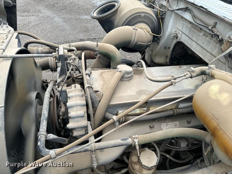 image for item MU9939 1994 White GMC water truck