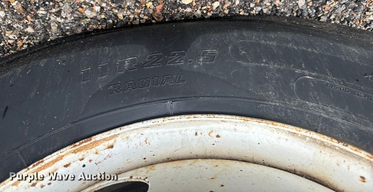 image for item MU9939 1994 White GMC water truck