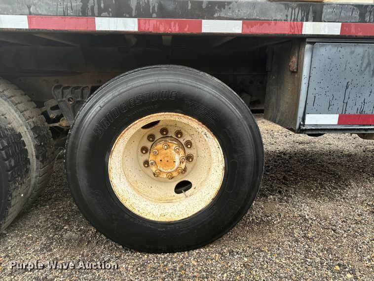 image for item MU9939 1994 White GMC water truck