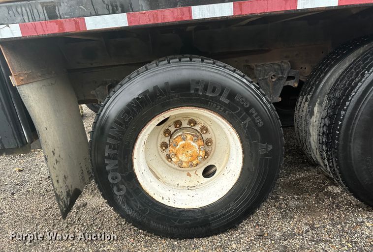 image for item MU9939 1994 White GMC water truck