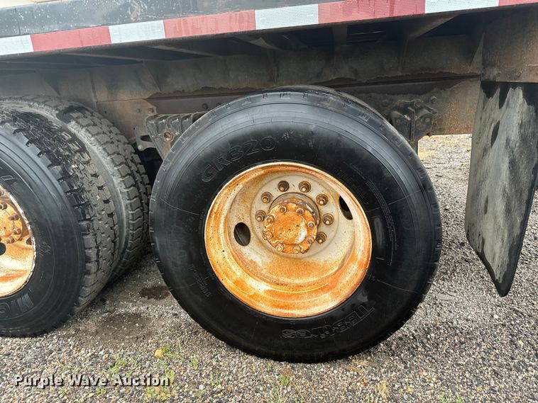 image for item MU9939 1994 White GMC water truck