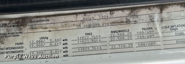 image for item MU9939 1994 White GMC water truck