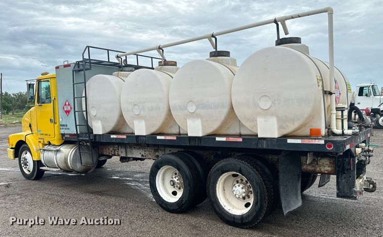 image for item MU9941 1992 White GMC WCA water truck