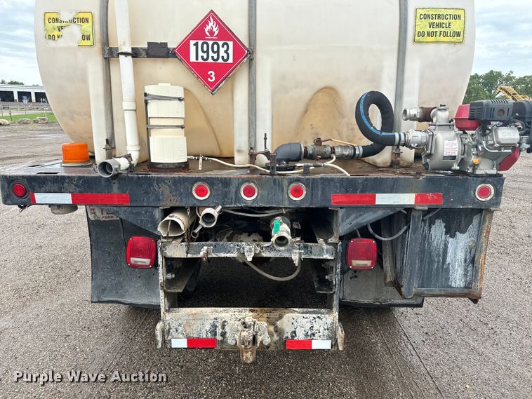 image for item MU9941 1992 White GMC WCA water truck