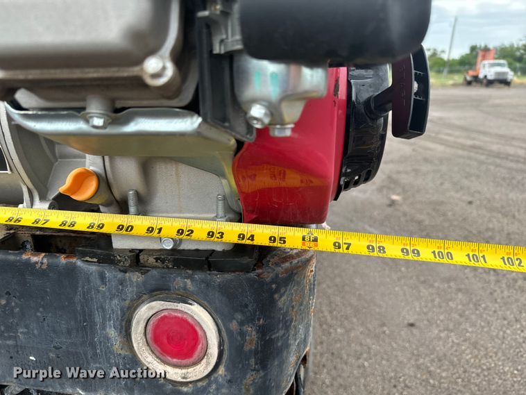 image for item MU9941 1992 White GMC WCA water truck