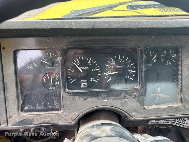 image for item MU9941 1992 White GMC WCA water truck