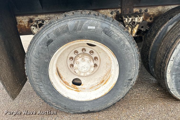 image for item MU9941 1992 White GMC WCA water truck