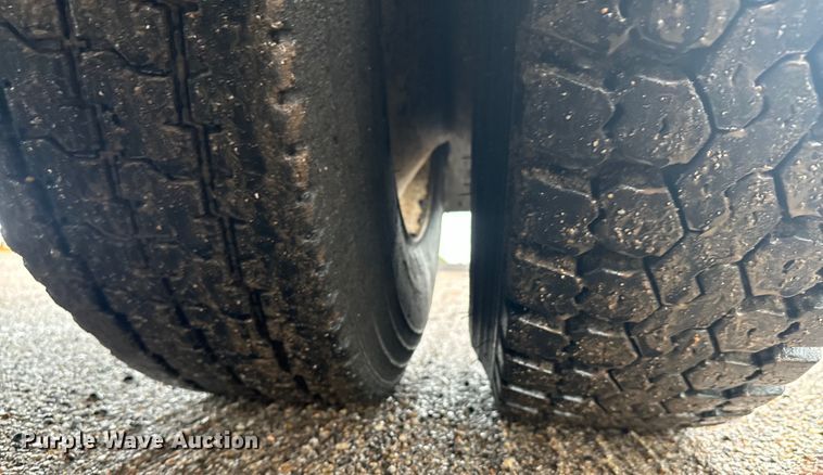 image for item MU9941 1992 White GMC WCA water truck