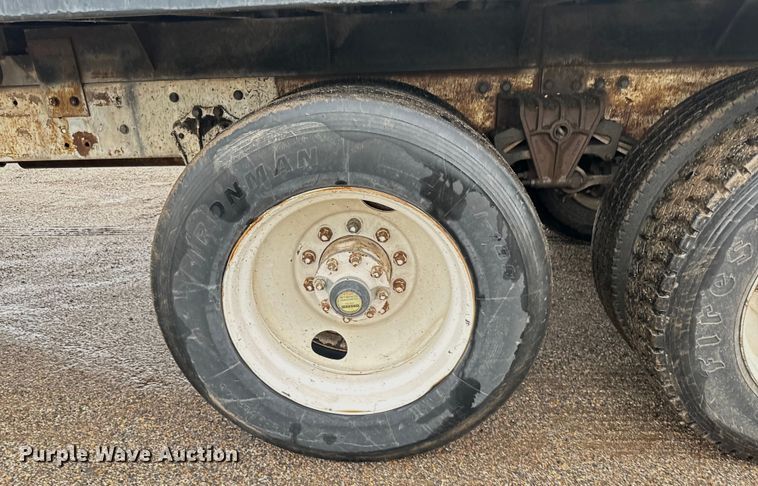 image for item MU9941 1992 White GMC WCA water truck