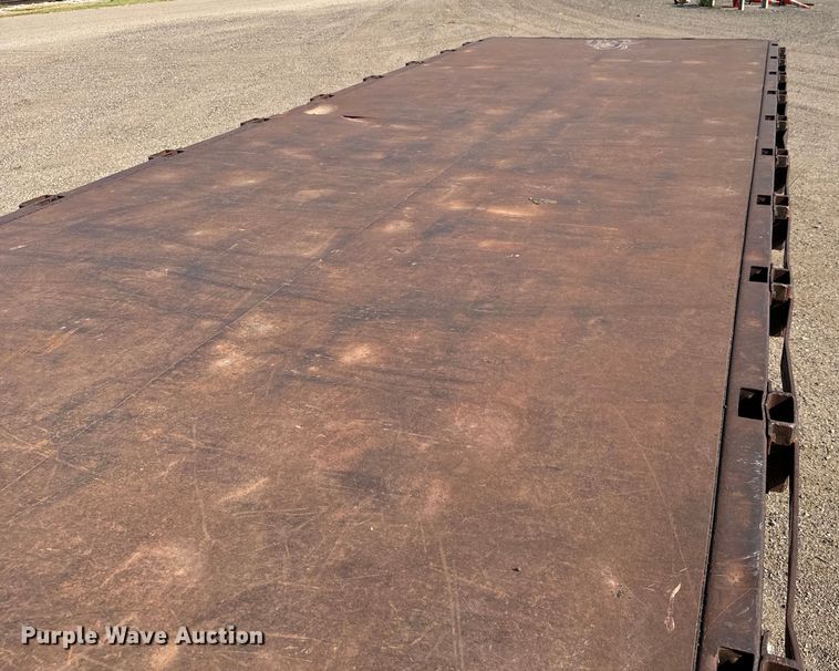 image for item MU9957 1995 International 4700 flatbed truck