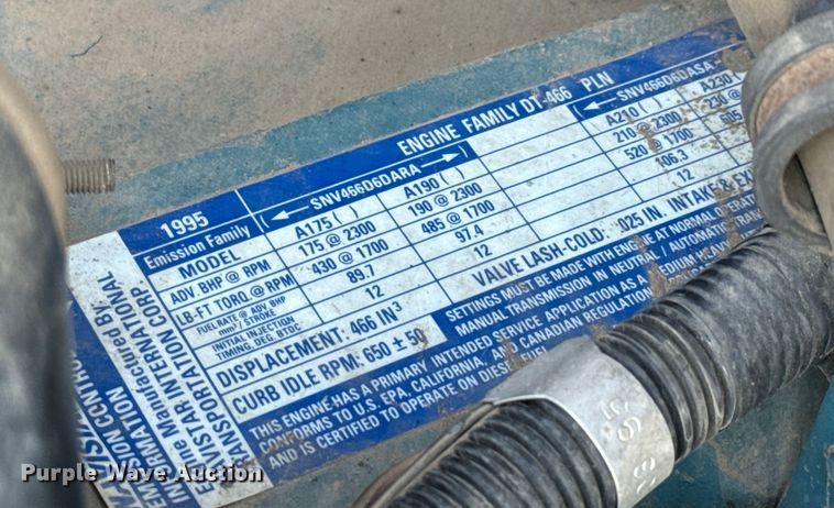 image for item MU9957 1995 International 4700 flatbed truck