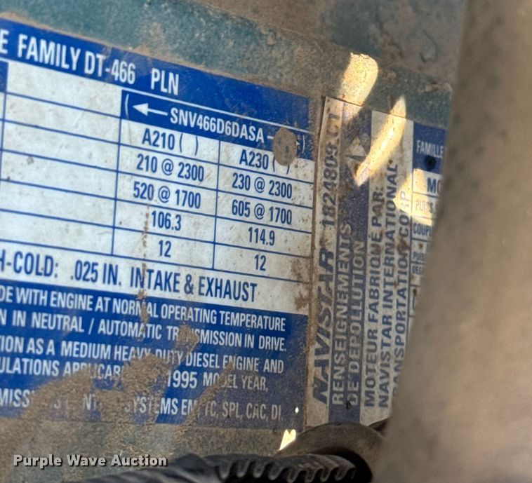 image for item MU9957 1995 International 4700 flatbed truck