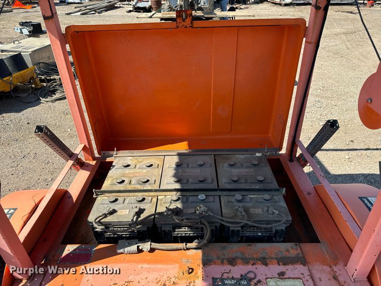 image for item MU9958 Allmand Bros 96SE253LS message board trailer