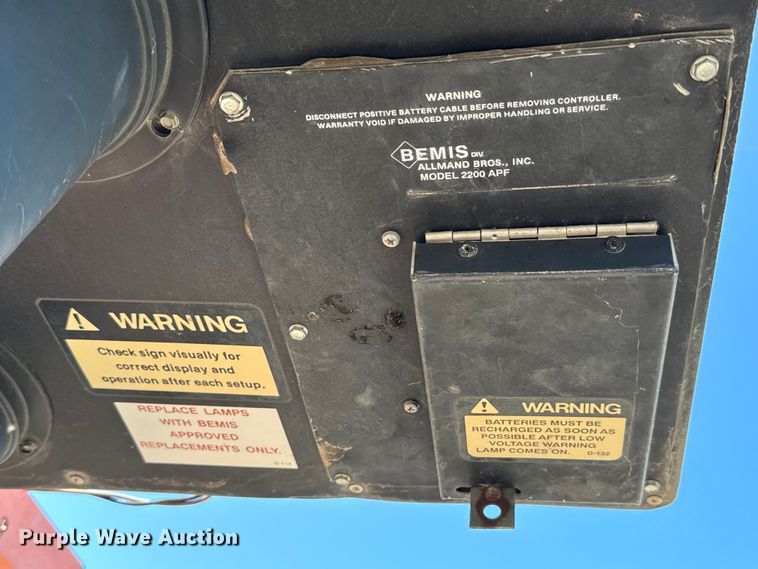 image for item MU9958 Allmand Bros 96SE253LS message board trailer