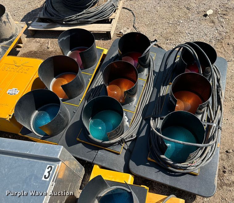 image for item MU9960 Traffic signal components