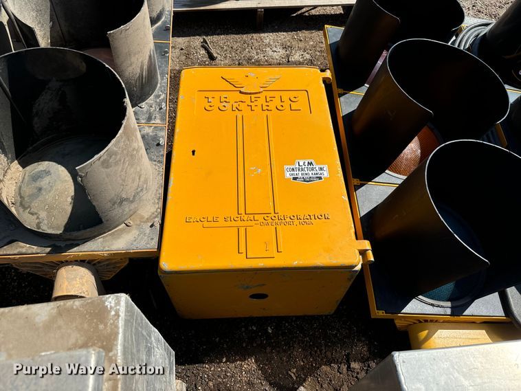 image for item MU9960 Traffic signal components