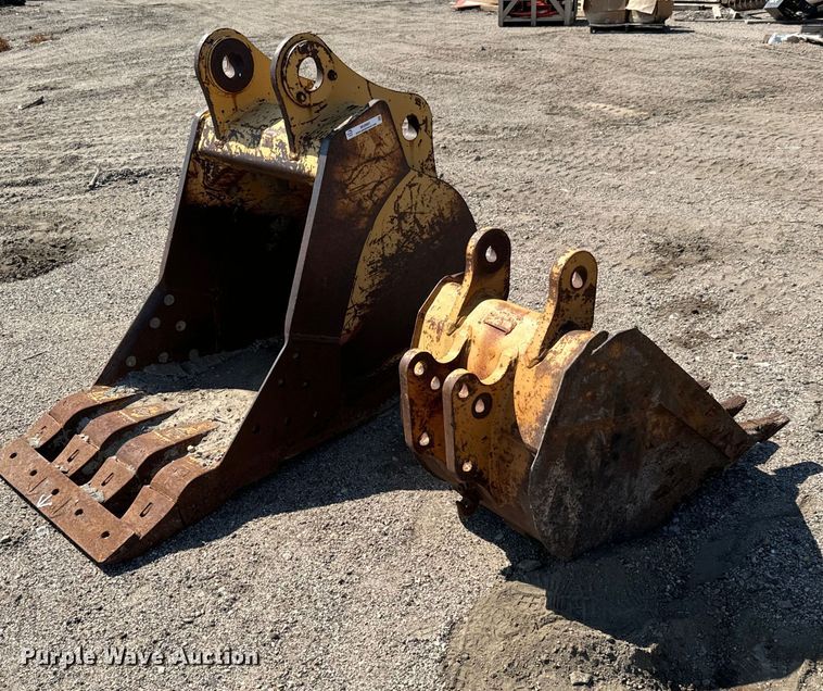 image for item MU9961 (2) buckets