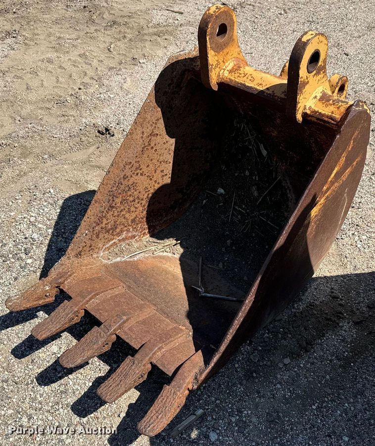 image for item MU9961 (2) buckets