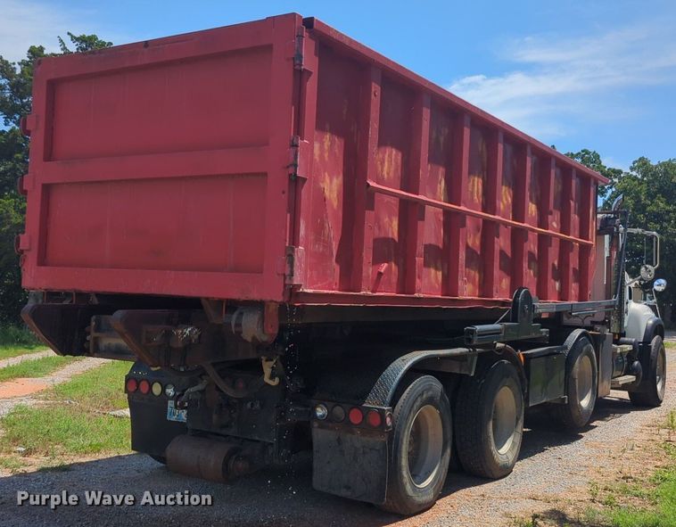 image for item NG9976 2005 Mack  CV713 Granite  roll-off container truck