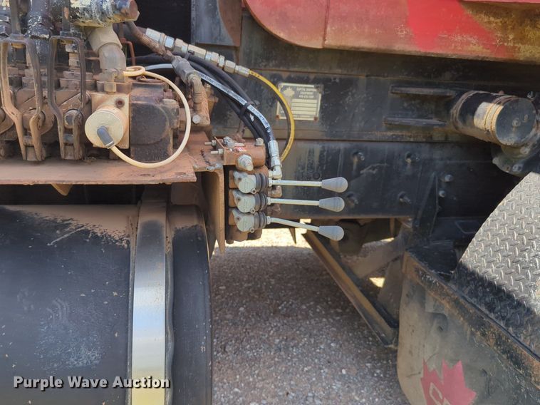 image for item NG9976 2005 Mack  CV713 Granite  roll-off container truck