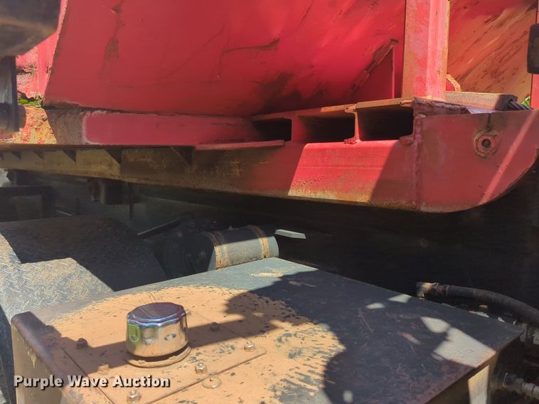 image for item NG9976 2005 Mack  CV713 Granite  roll-off container truck