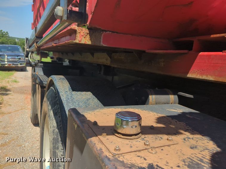 image for item NG9976 2005 Mack  CV713 Granite  roll-off container truck