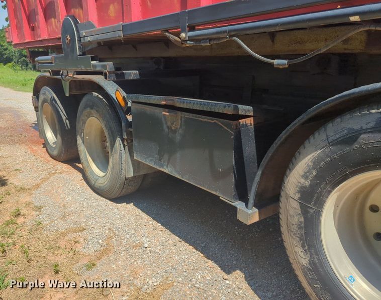 image for item NG9976 2005 Mack  CV713 Granite  roll-off container truck