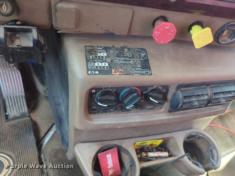 image for item NG9976 2005 Mack  CV713 Granite  roll-off container truck