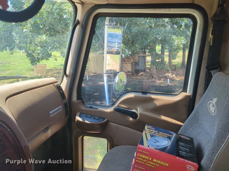 image for item NG9976 2005 Mack  CV713 Granite  roll-off container truck