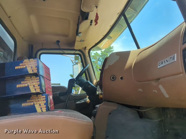 image for item NG9976 2005 Mack  CV713 Granite  roll-off container truck