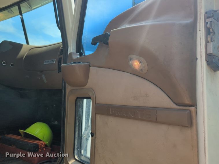 image for item NG9976 2005 Mack  CV713 Granite  roll-off container truck