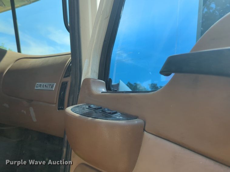 image for item NG9976 2005 Mack  CV713 Granite  roll-off container truck