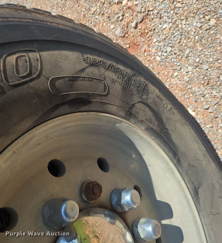 image for item NG9976 2005 Mack  CV713 Granite  roll-off container truck