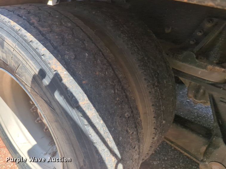 image for item NG9976 2005 Mack  CV713 Granite  roll-off container truck