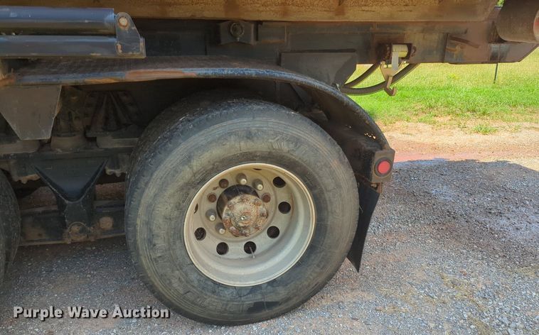 image for item NG9976 2005 Mack  CV713 Granite  roll-off container truck