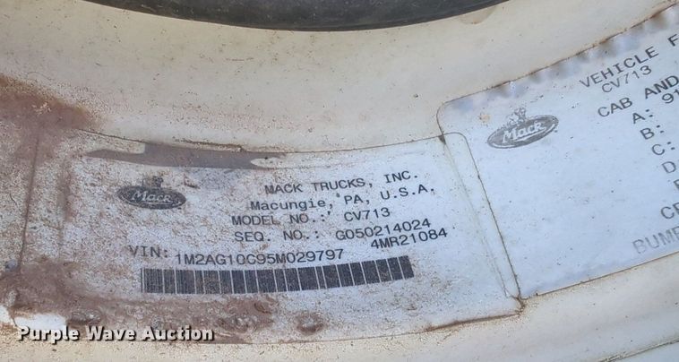 image for item NG9976 2005 Mack  CV713 Granite  roll-off container truck