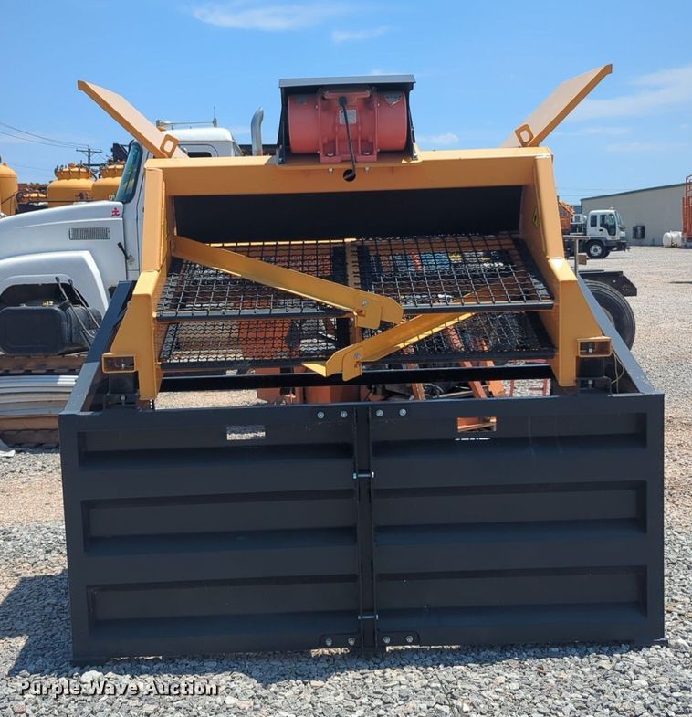 image for item NG9981 Paladin US70 vibratory screen