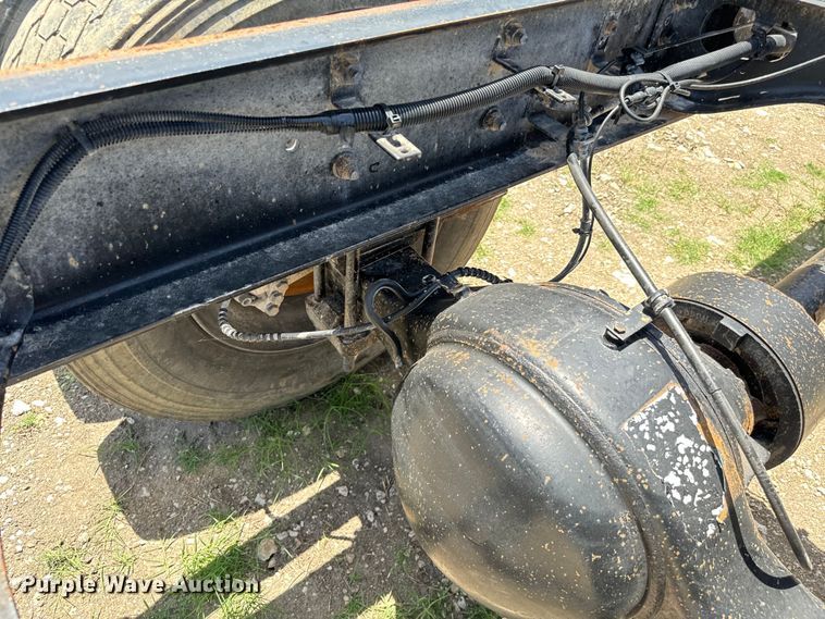 image for item NQ9653 2011 International  DuraStar 4300 truck cab and chassis